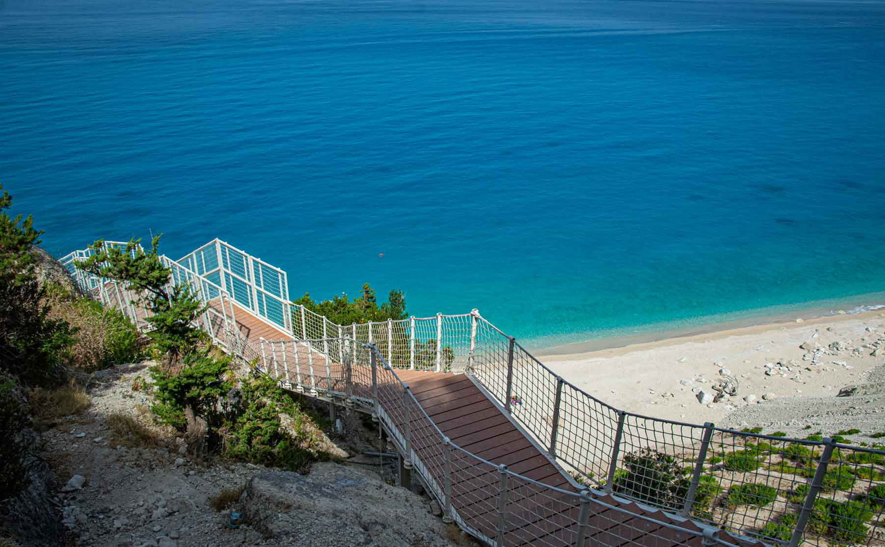  Egremni Lefkada 